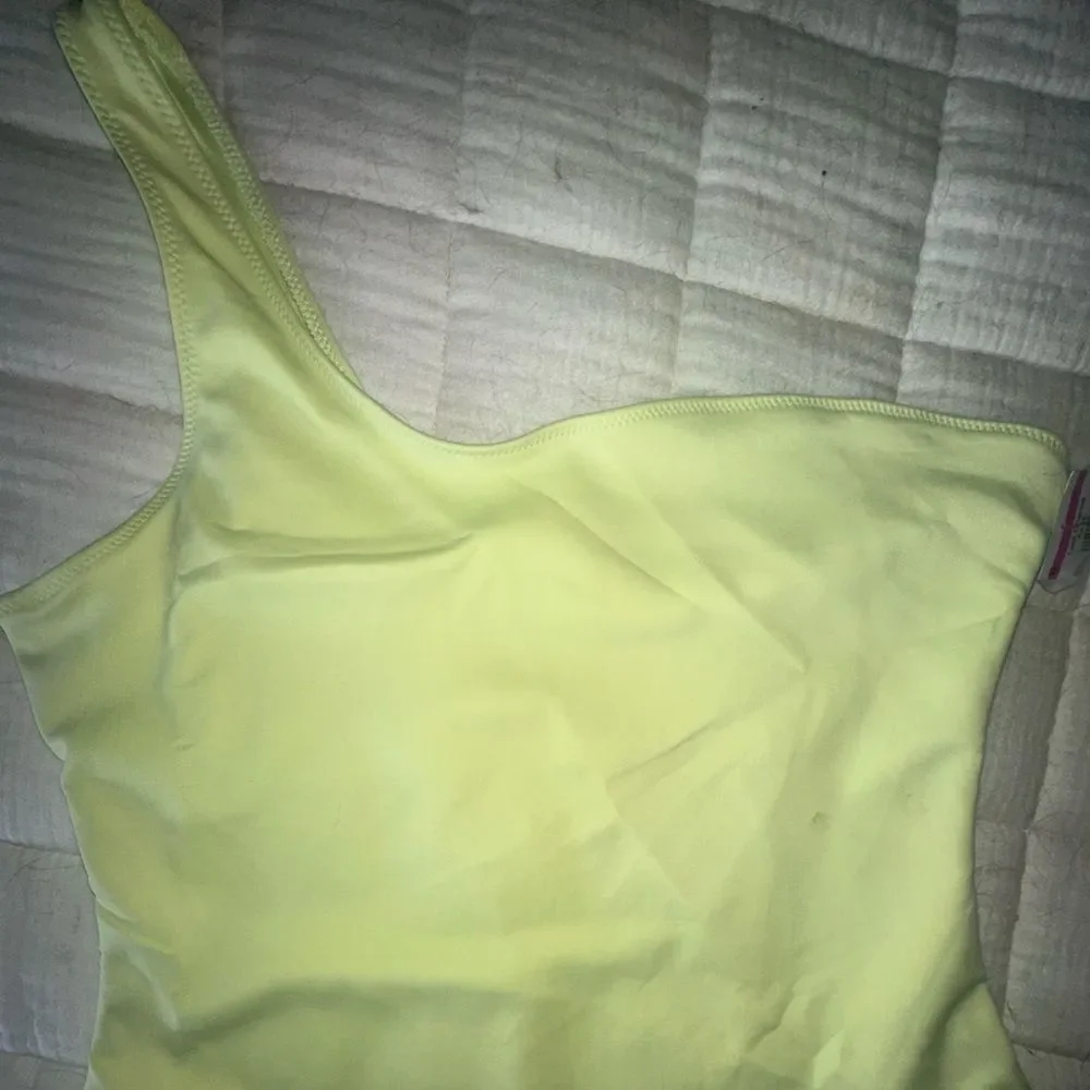 NWTs Good American One Shoulder Bathing Suit Lime Neon Green Size 2XL